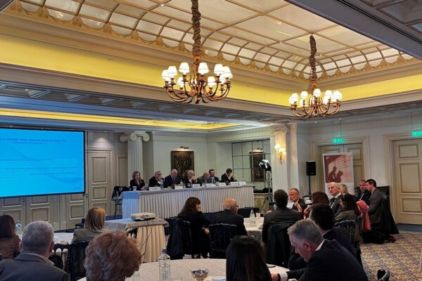 Το Φάρμακο σε Αδιέξοδο: Η δημόσια υποχρηματοδότηση καθυστερεί την Καινοτομία και απειλεί την πρόσβαση των Ασθενών σε Αναγκαίες Θεραπείες